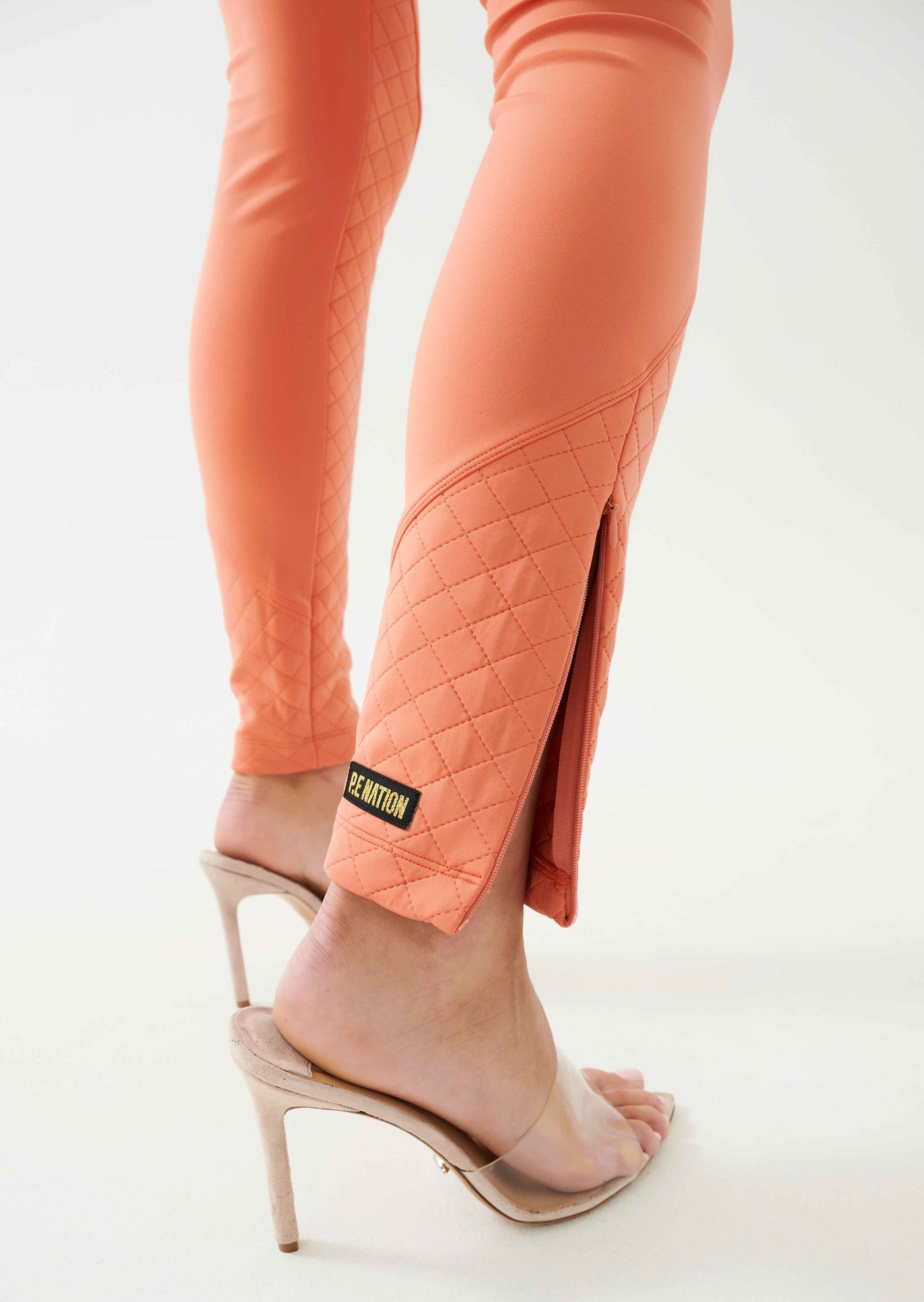 REFLECTION PANT IN ARABESQUE