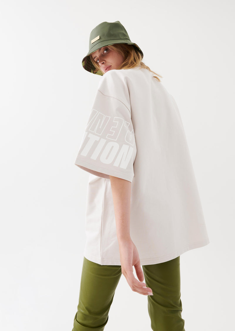 BACK STOP TEE IN WHITE SAND