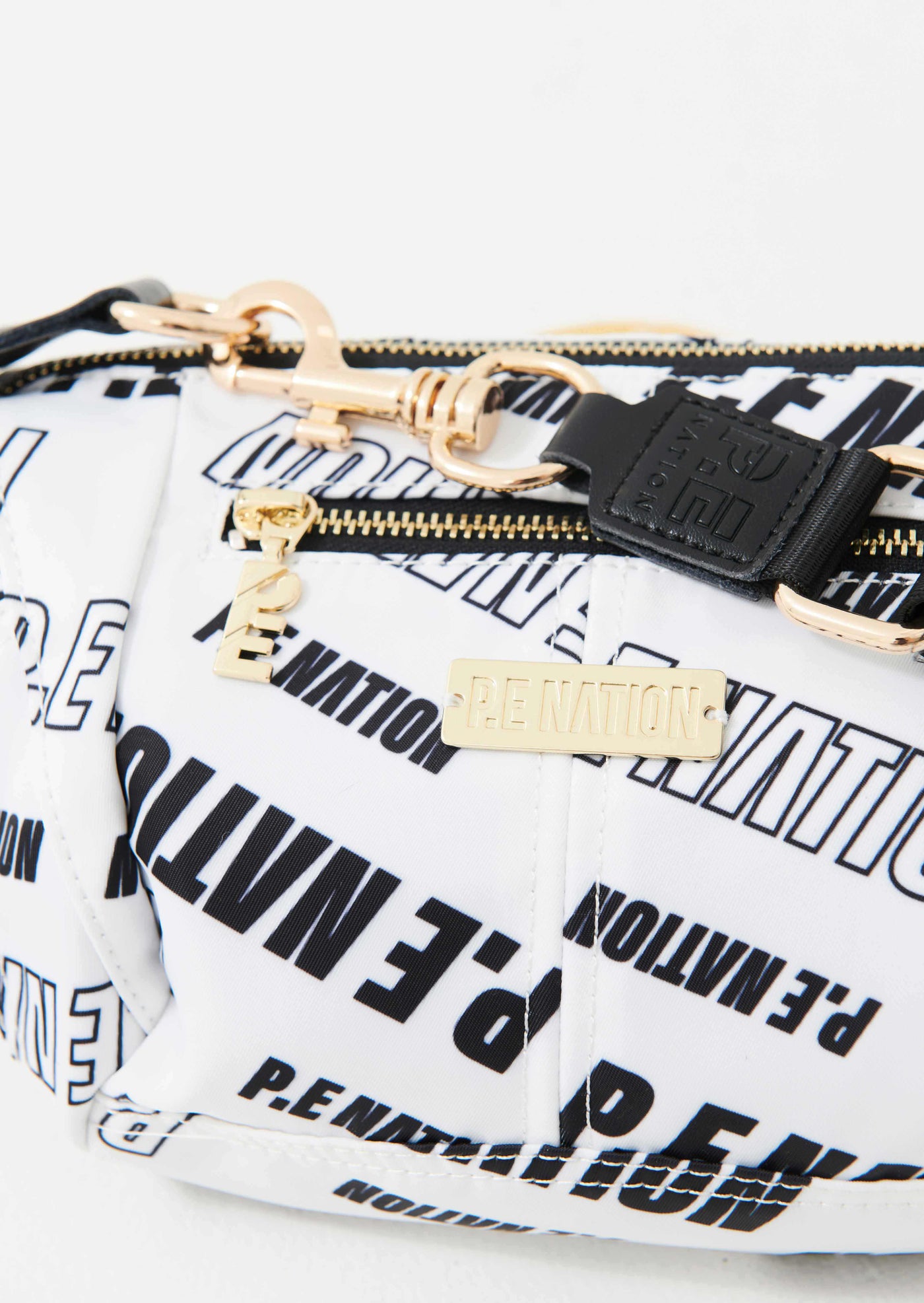 BACK STOP BAG IN MONO PRINT