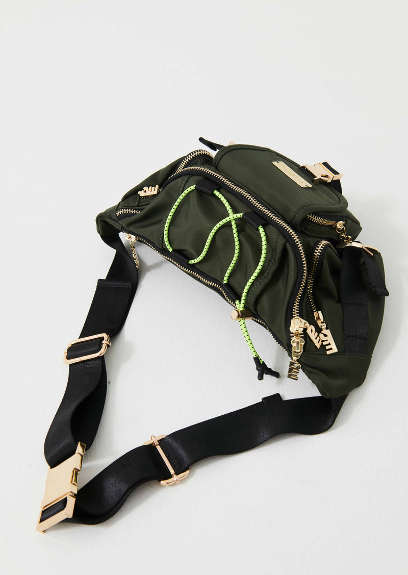 REFLECTION CROSS BODY BAG IN KOMBU GREEN