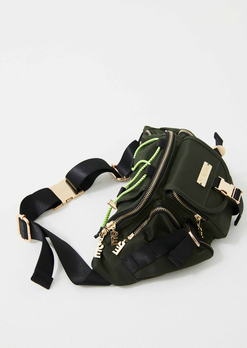 REFLECTION CROSS BODY BAG IN KOMBU GREEN