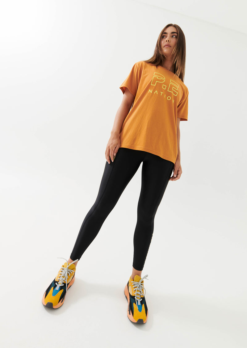 HEADS UP TEE IN GOLDEN OAK