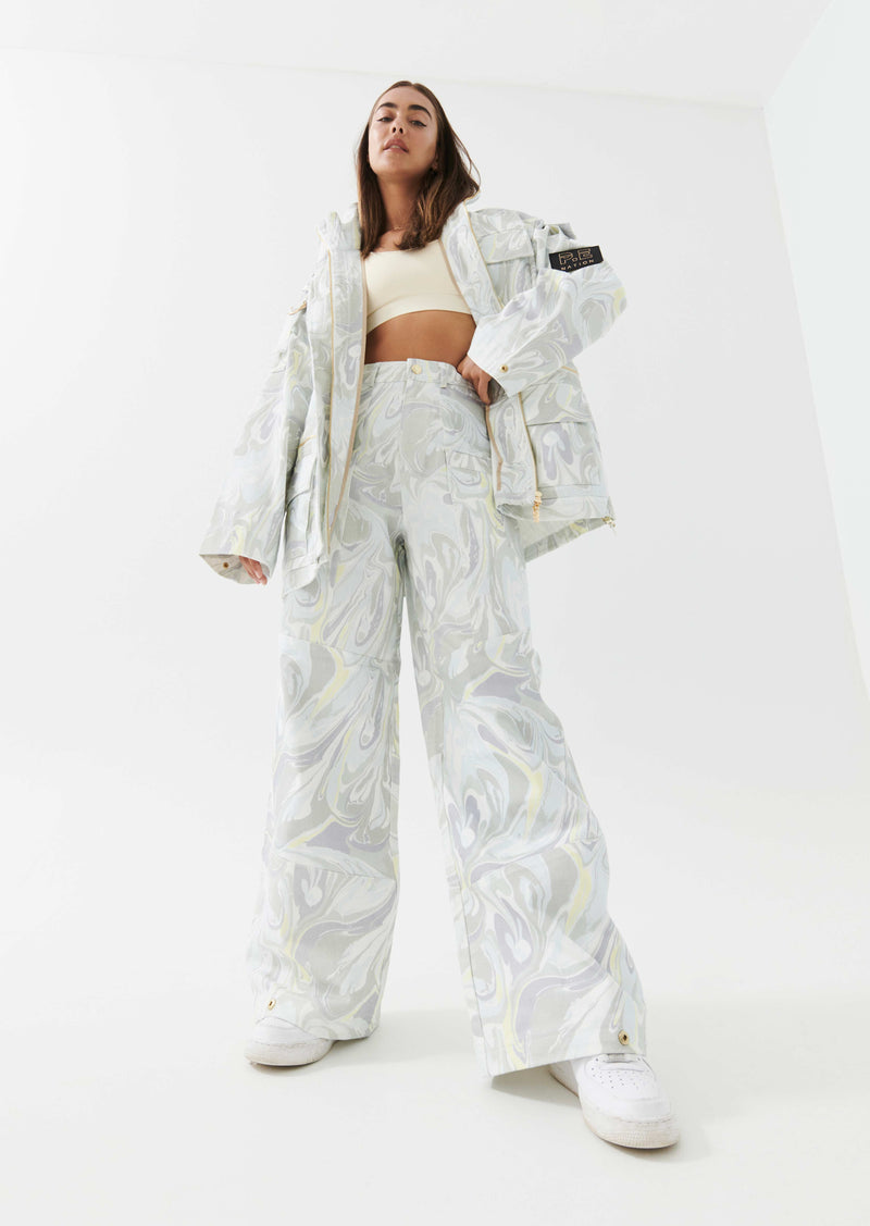 IMMERSIVE JACKET IN MARBLE PRINT