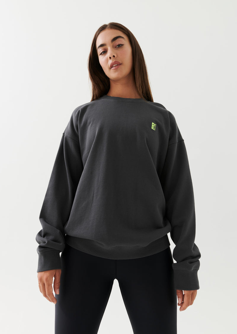 LATITUDE SWEAT IN DARK SHADOW