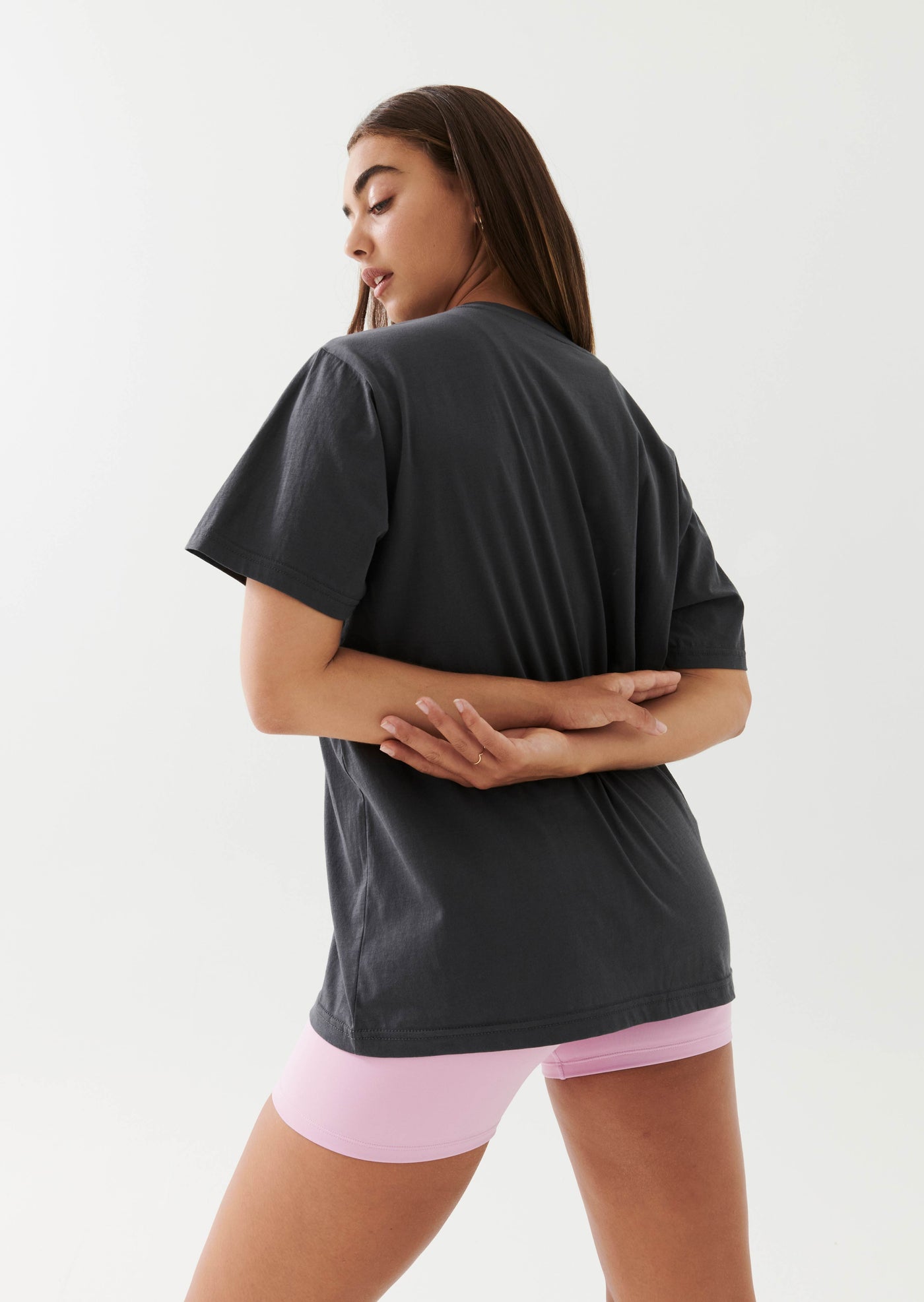 LONGITUDE TEE IN DARK SHADOW