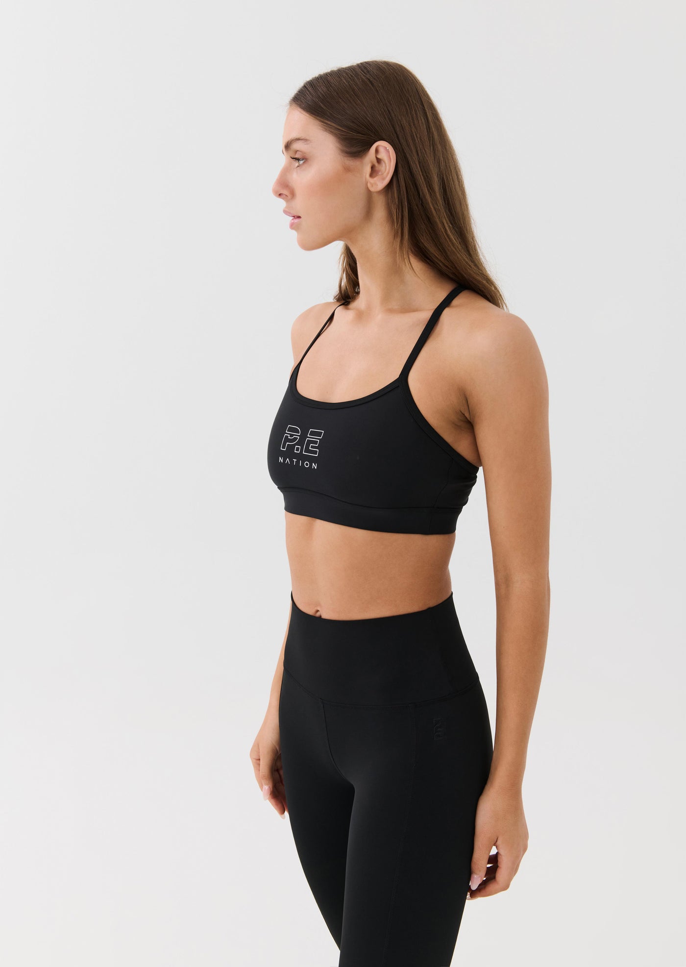 STADIUM SPORTS BRA IN BLACK