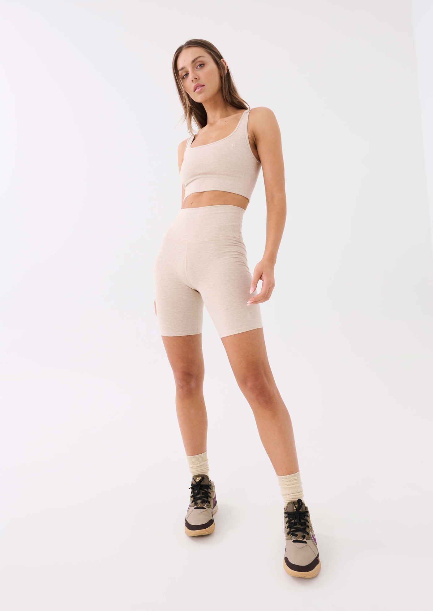 PHASED SPORTS BRA IN WARM GREY MARL