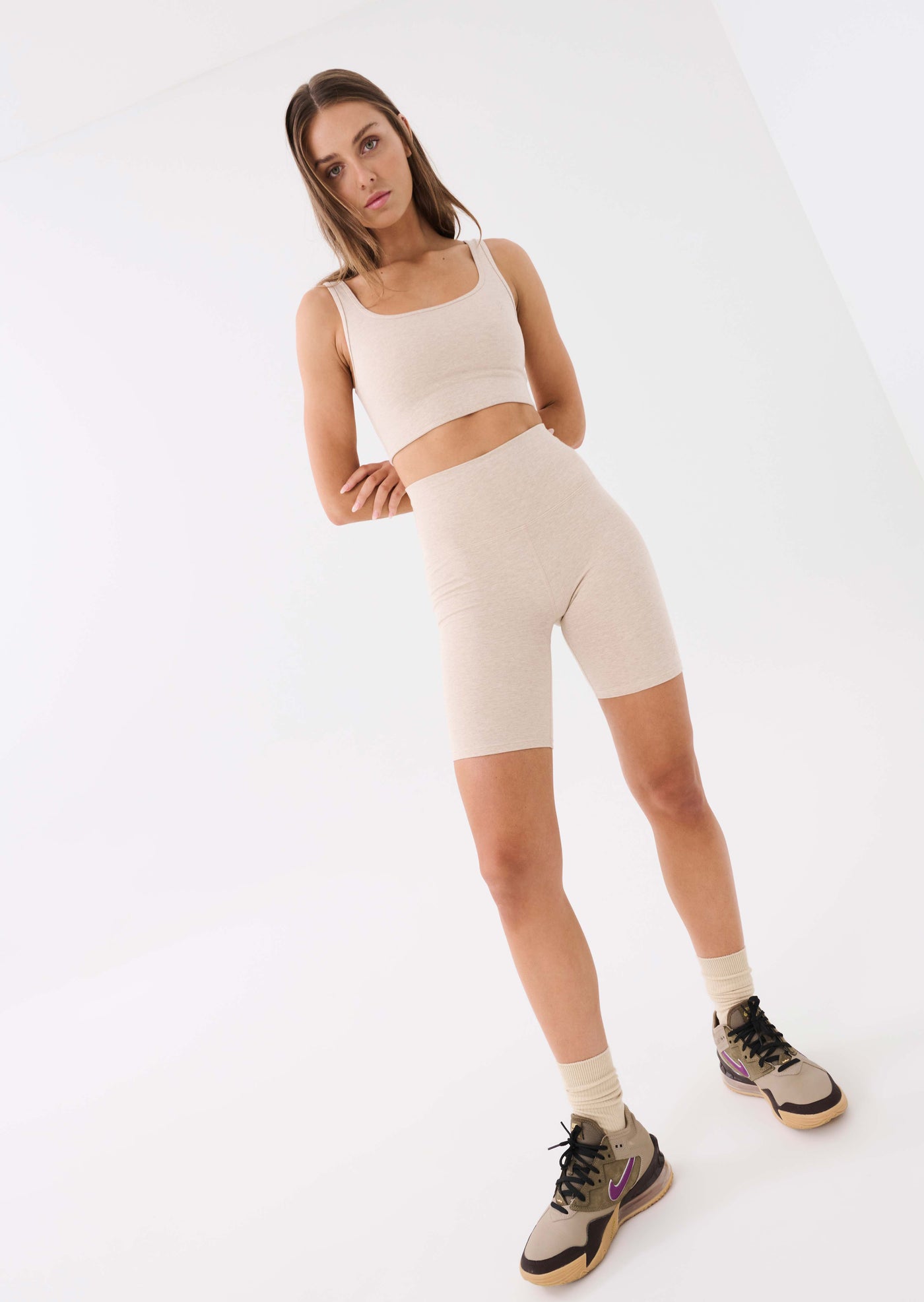 PHASED SPORTS BRA IN WARM GREY MARL