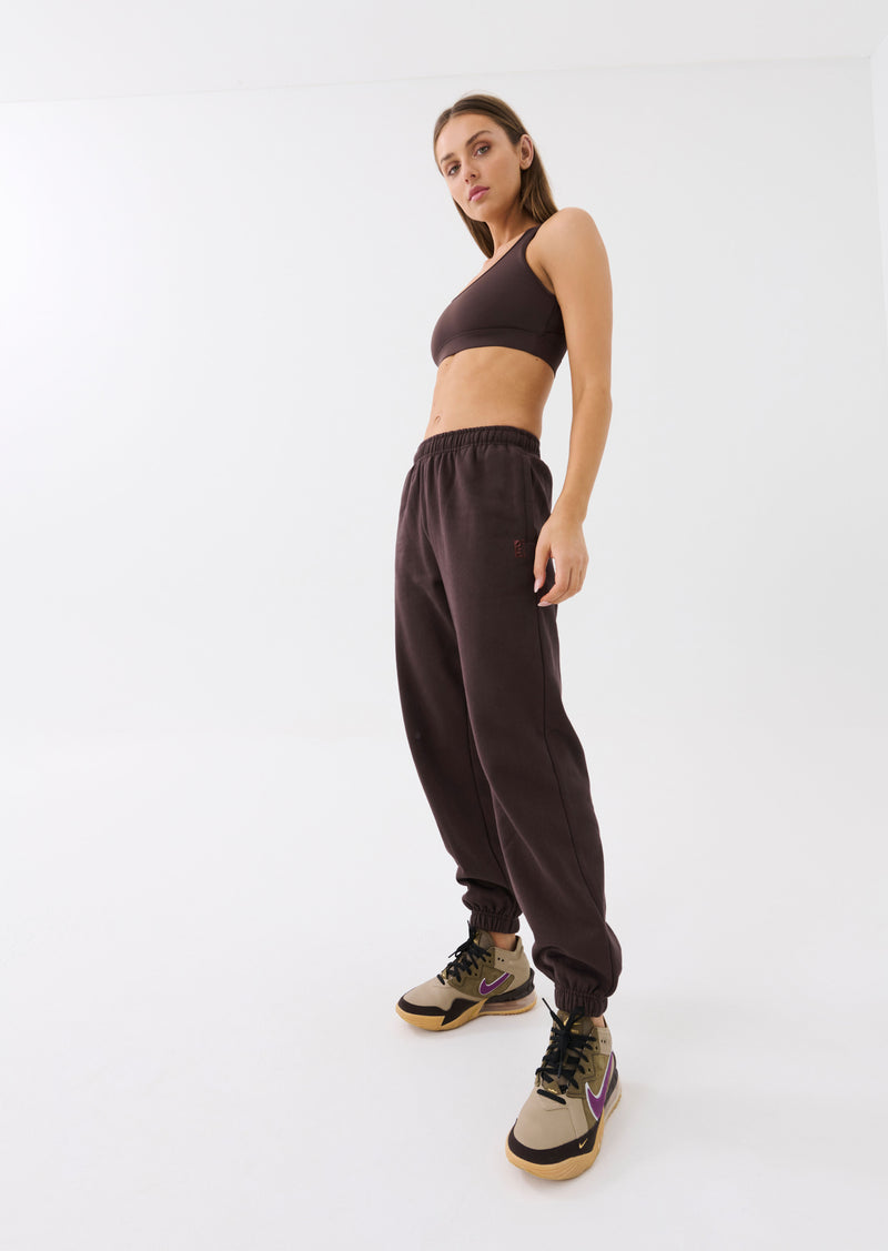 PRIMARY TRACKPANT IN COFFEE BEAN