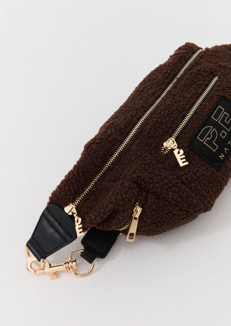 OPTIMUM CROSS BODY IN COFFEE BEAN