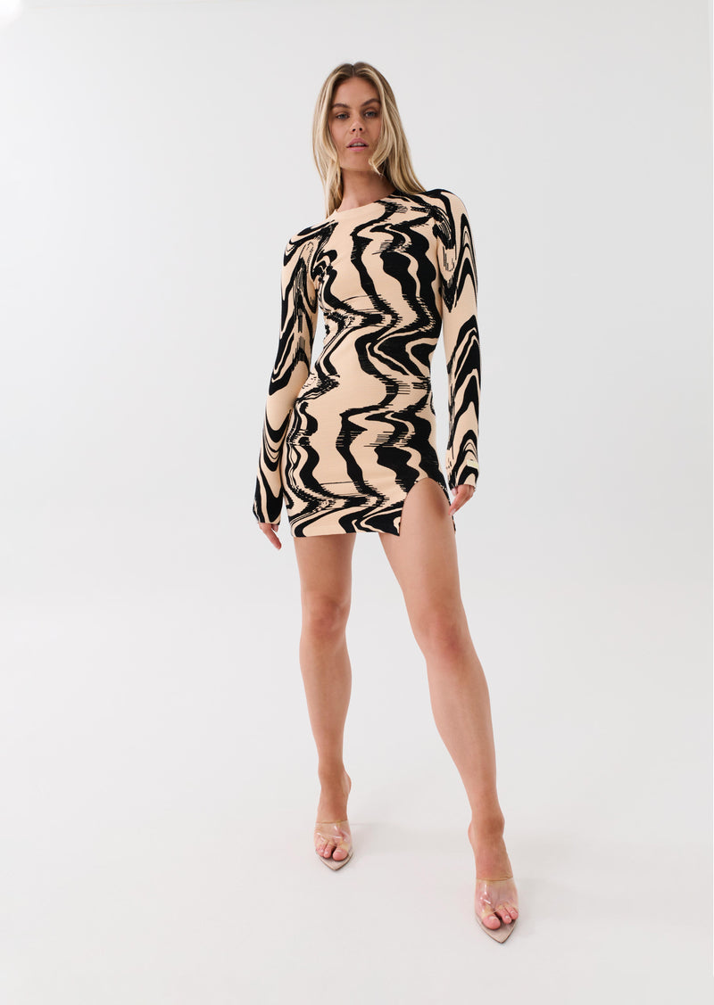 NEW WAVE KNIT DRESS IN LIQUIFY PRINT