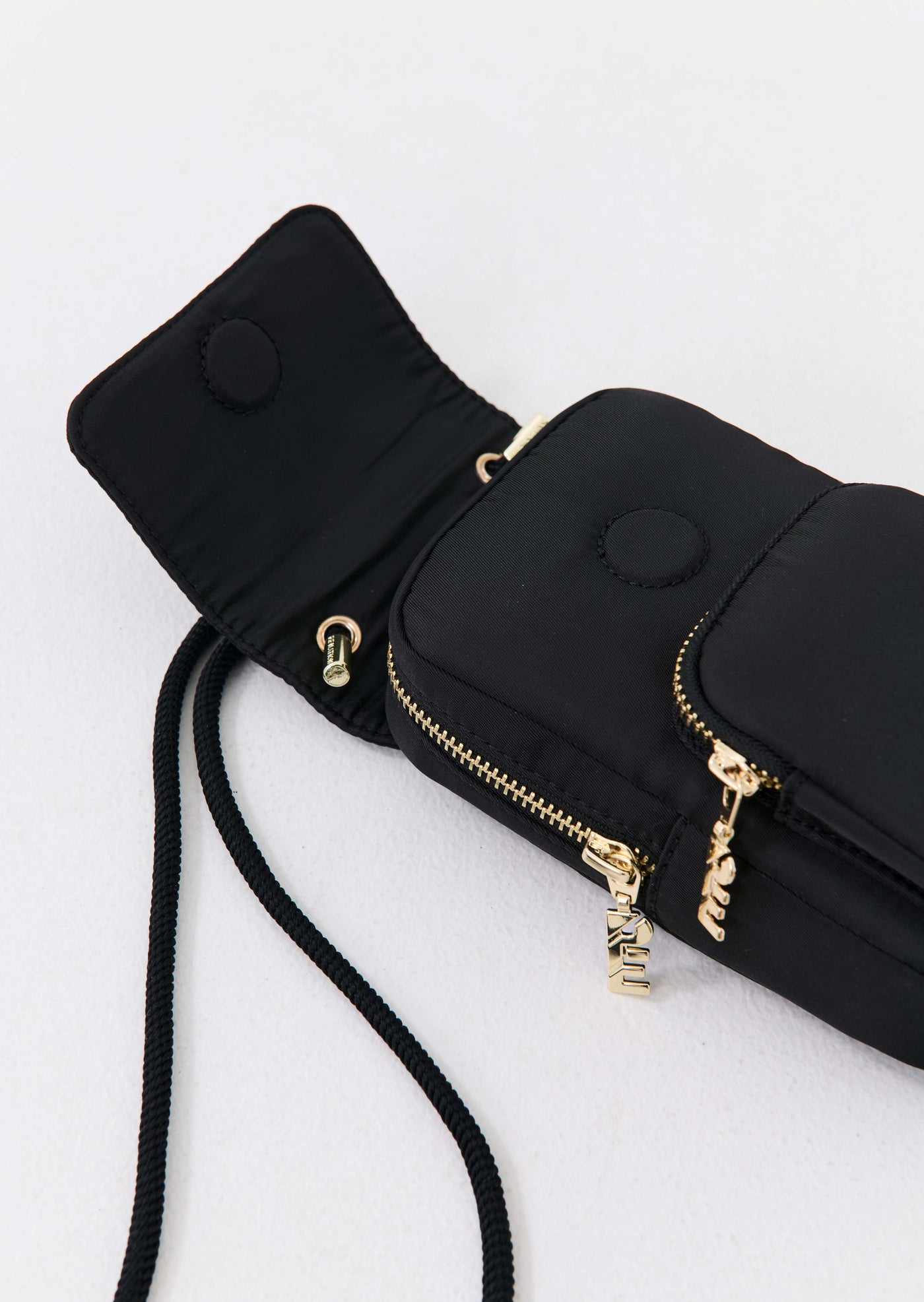 NO RULES POUCH BAG IN BLACK