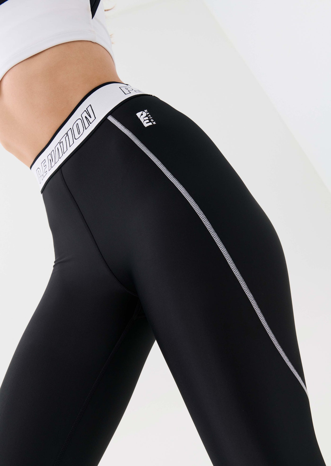 REFORMER LEGGING IN BLACK