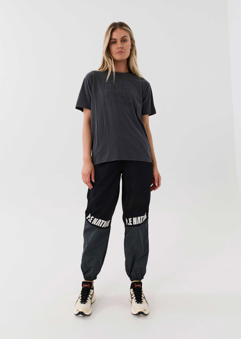 HEADS UP TEE IN DARK SHADOW