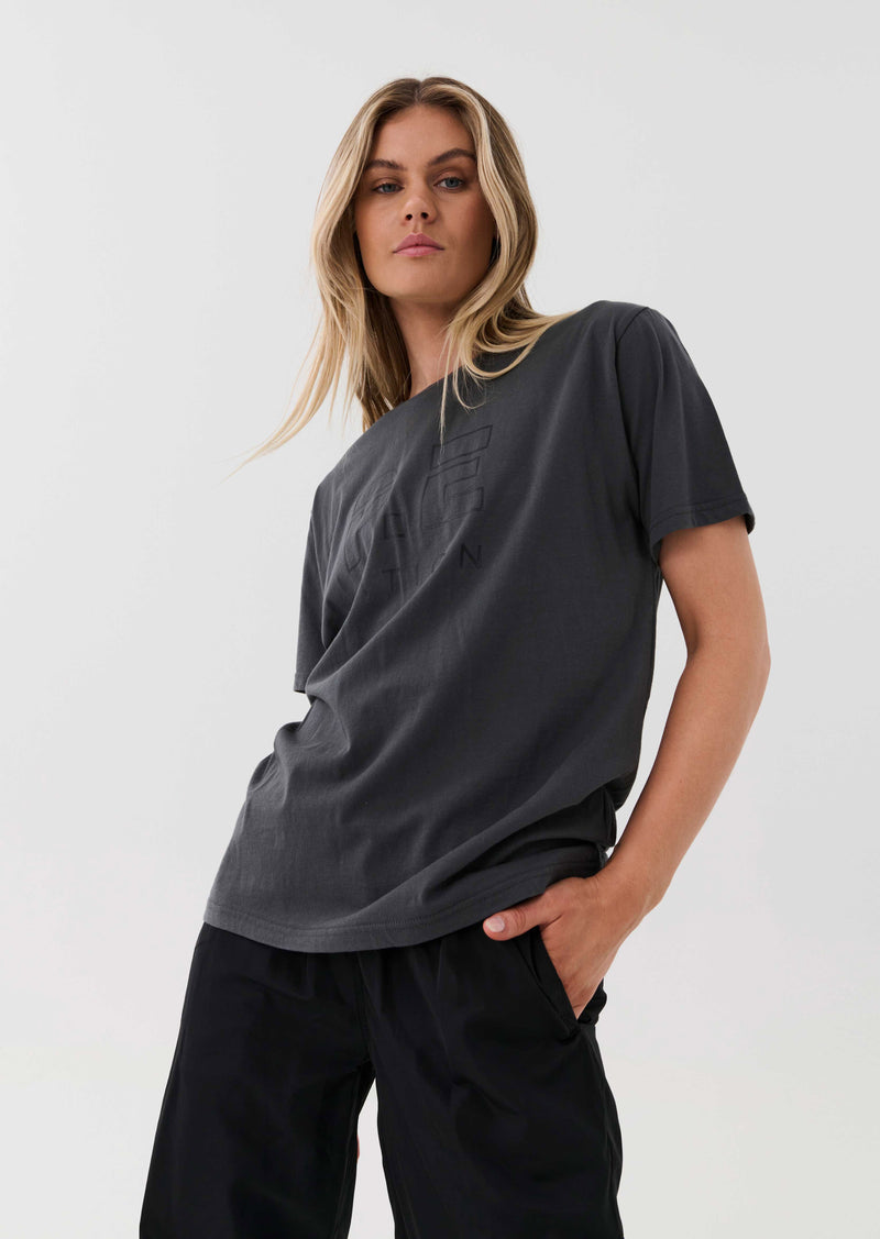 HEADS UP TEE IN DARK SHADOW