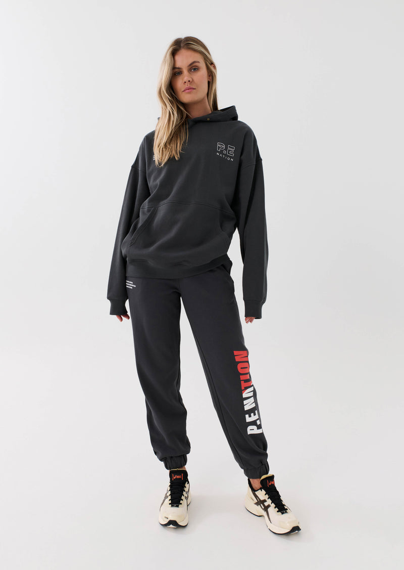 INITIATE TRACKPANT IN DARK SHADOW