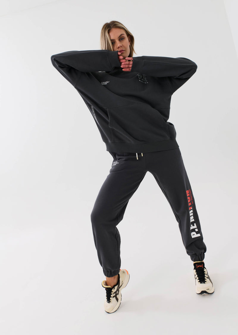 INITIATE TRACKPANT IN DARK SHADOW