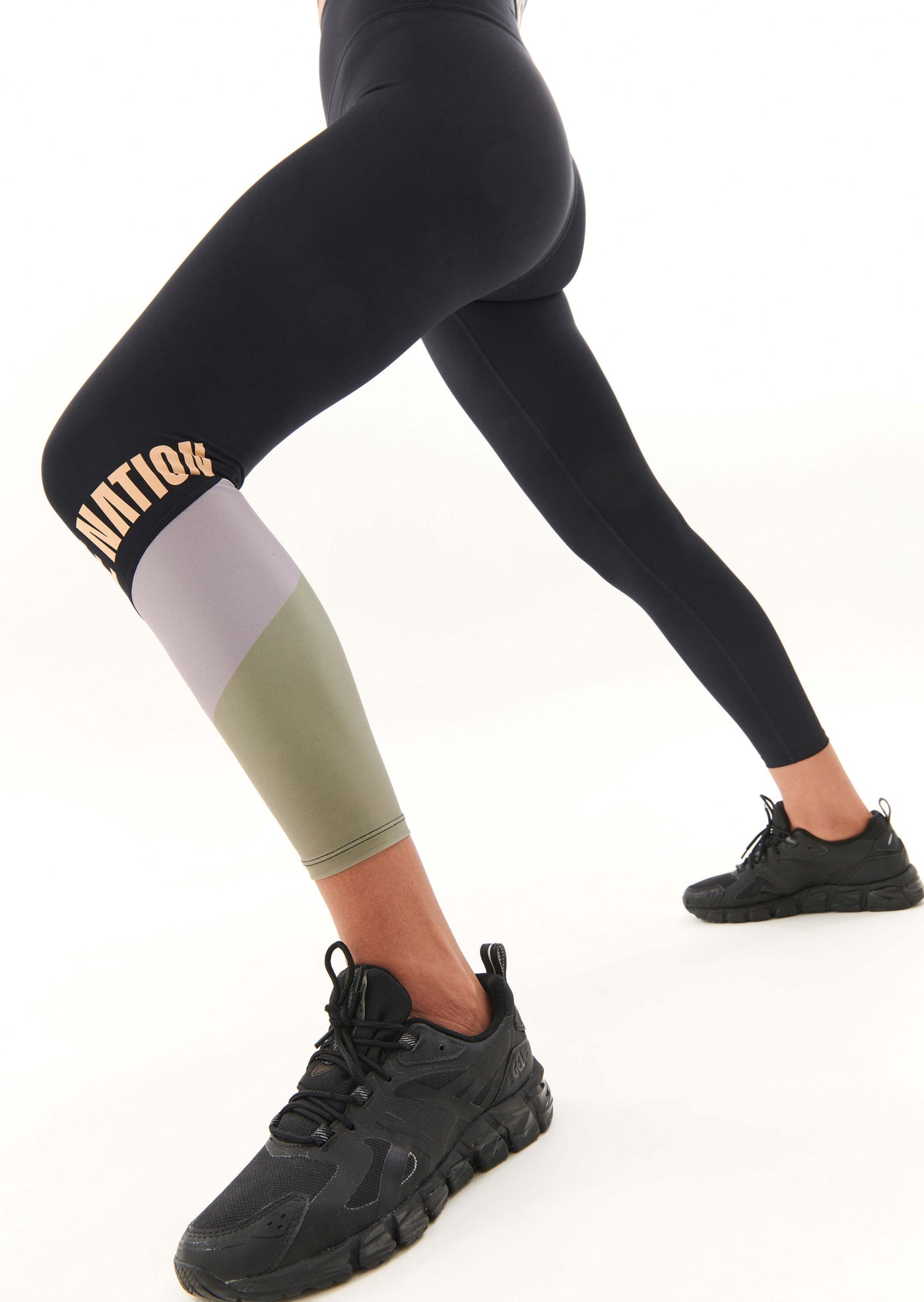 REACTION LEGGING IN BLACK
