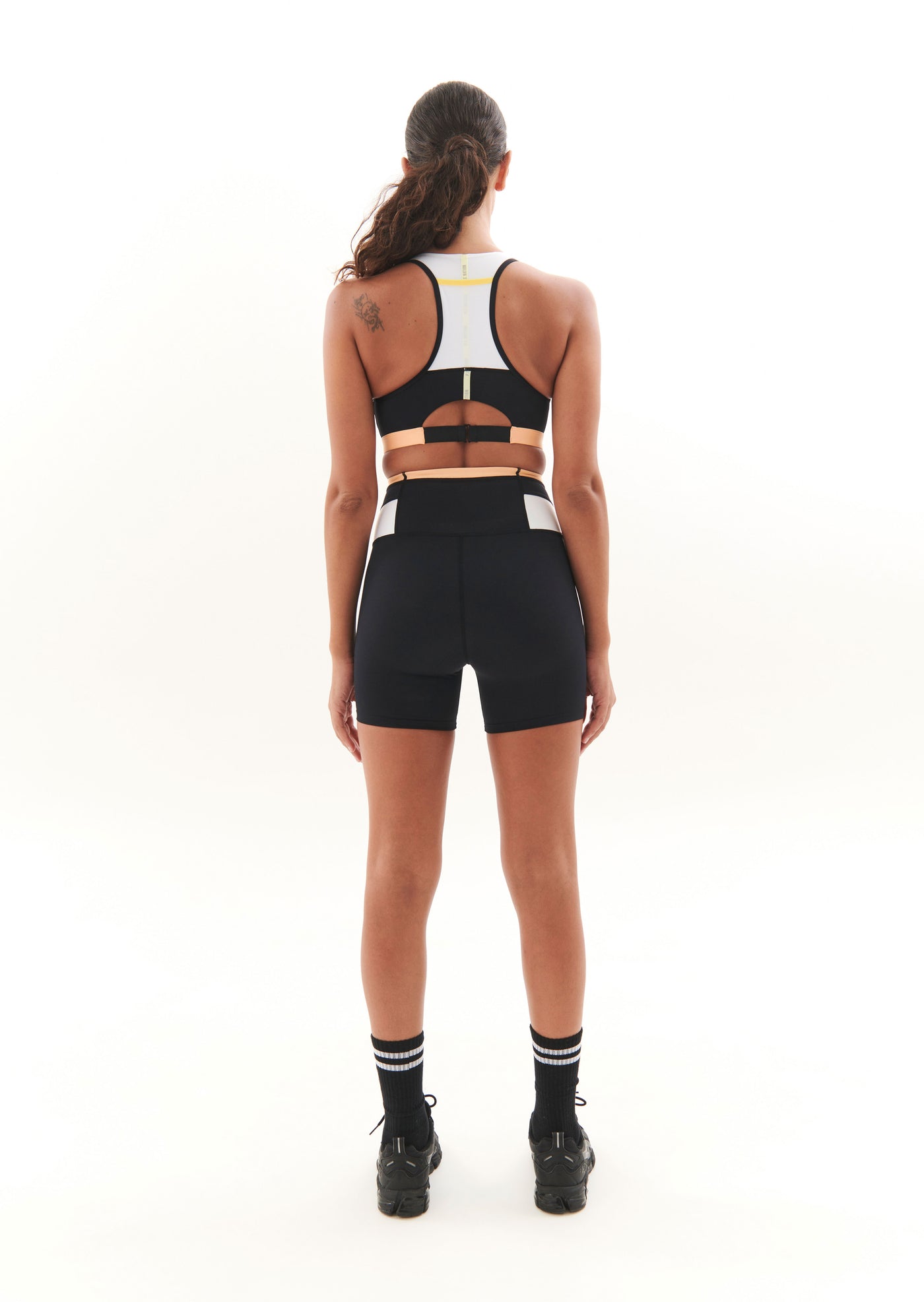 PROGRESSION BIKE SHORT IN BLACK