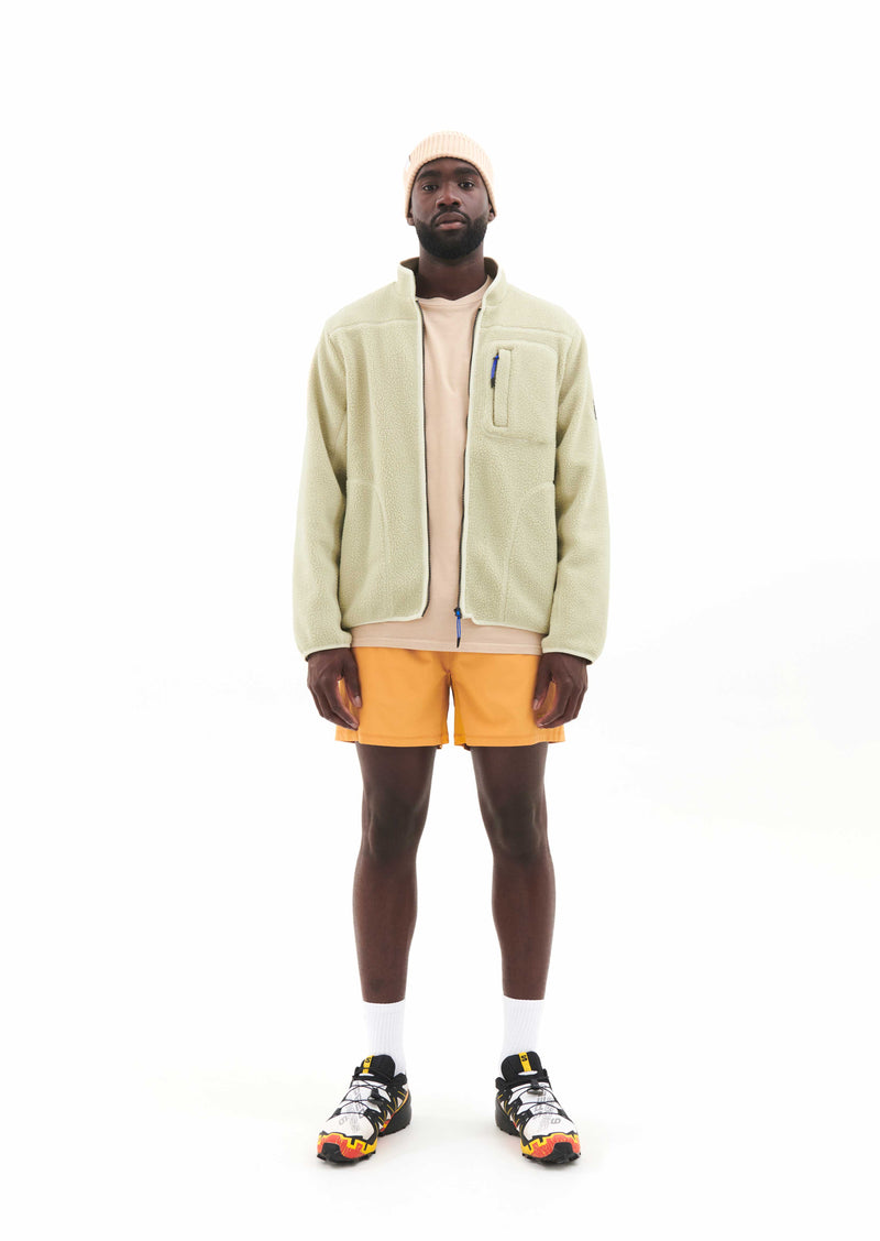 ADAPT JACKET IN PALE KHAKI