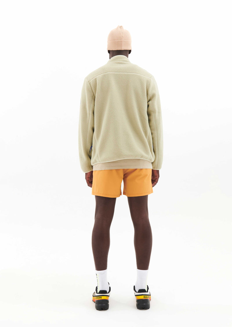ADAPT JACKET IN PALE KHAKI