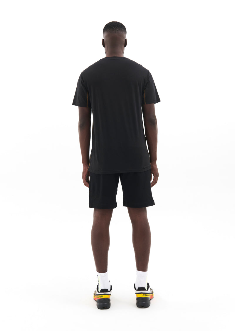ADAPT TEE IN BLACK