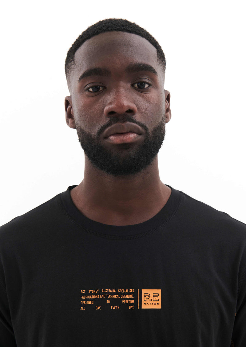 ADAPT TEE IN BLACK