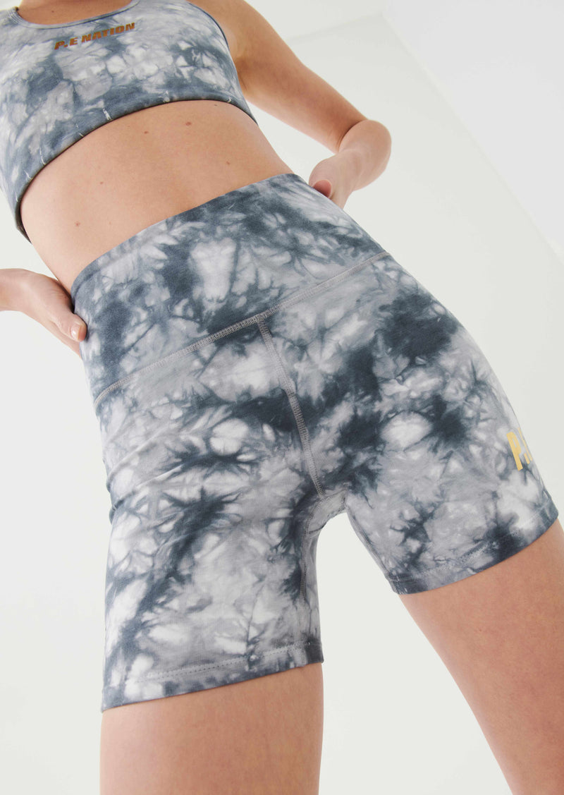 ASCEND SHORT IN DARK SHADOW