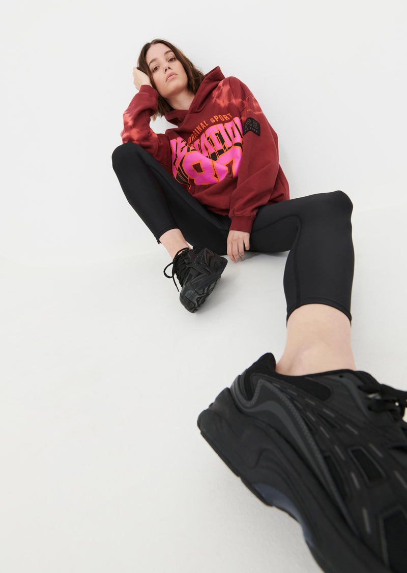FLYAWAY HOODIE IN GARNET