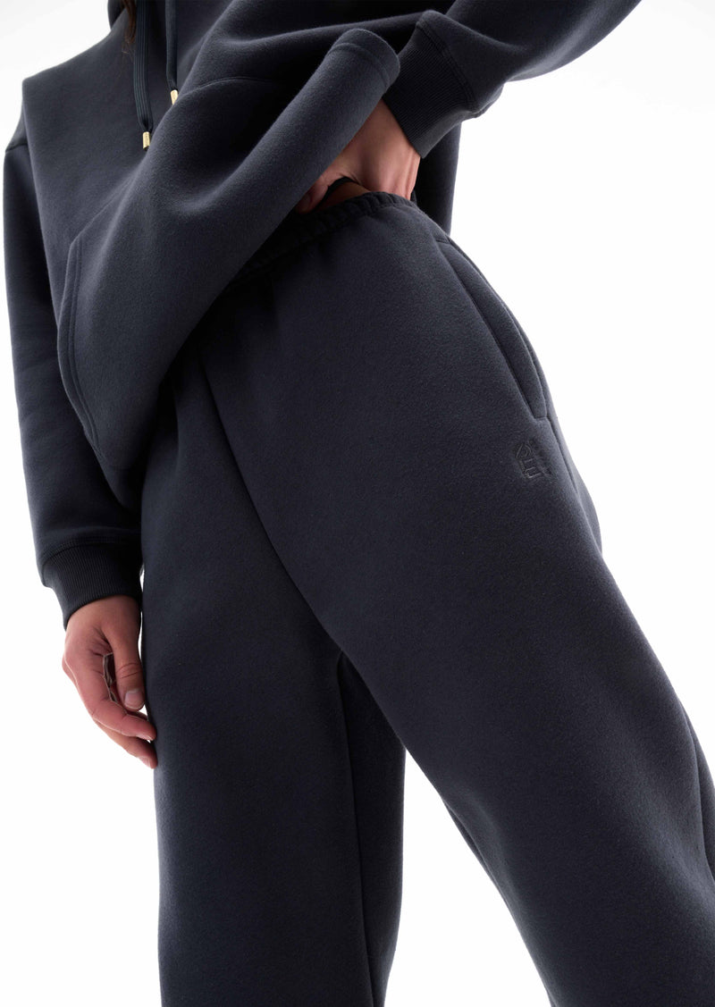 PRIMARY TRACKPANT IN DARK SHADOW