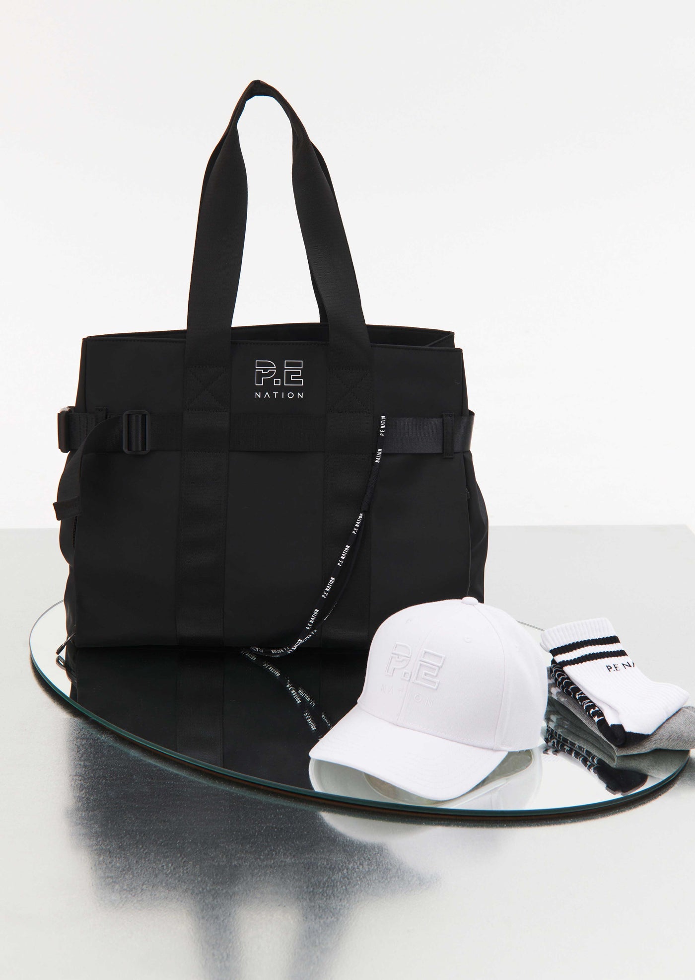 STRONGER CAP IN CORE WHITE