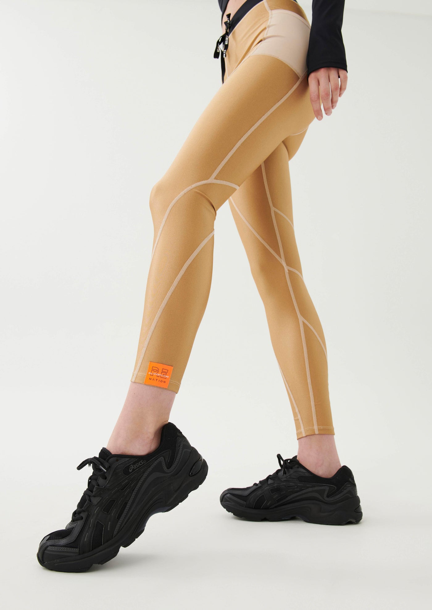 MAGNITUDE LEGGING IN RATTAN