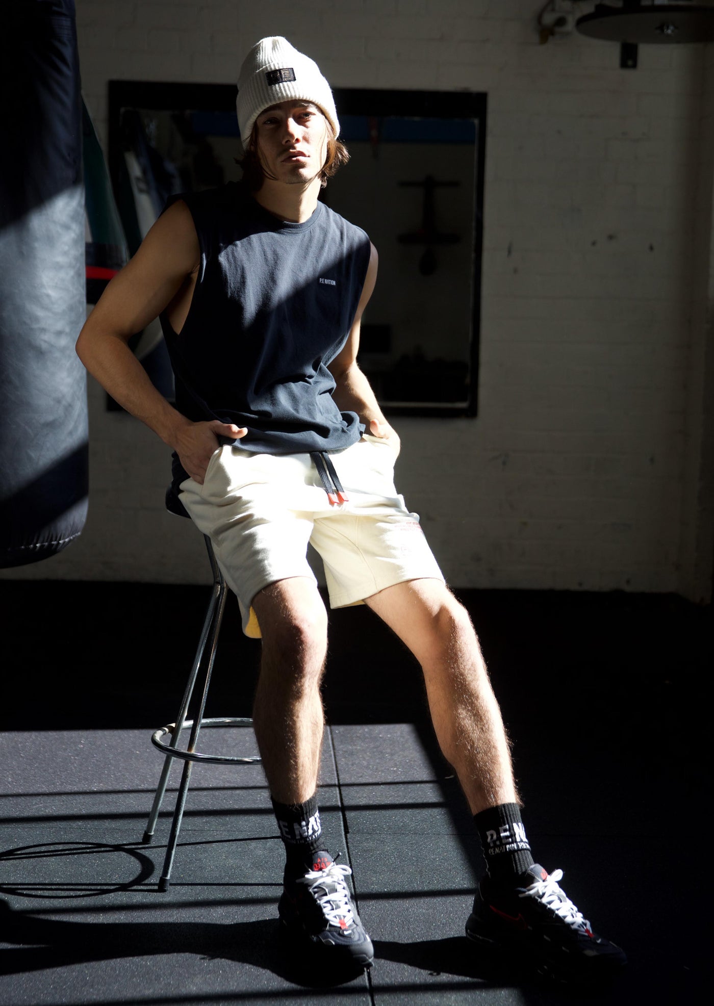CUTBACK SHORT IN WHITE