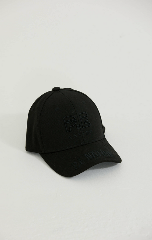 COURTSIDE LOGO CAP IN BLACK