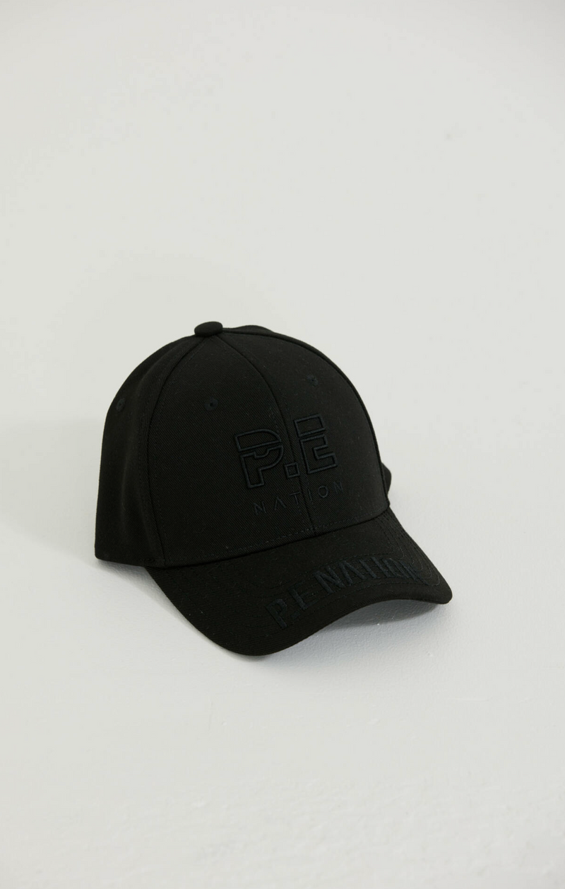 COURTSIDE LOGO CAP IN BLACK