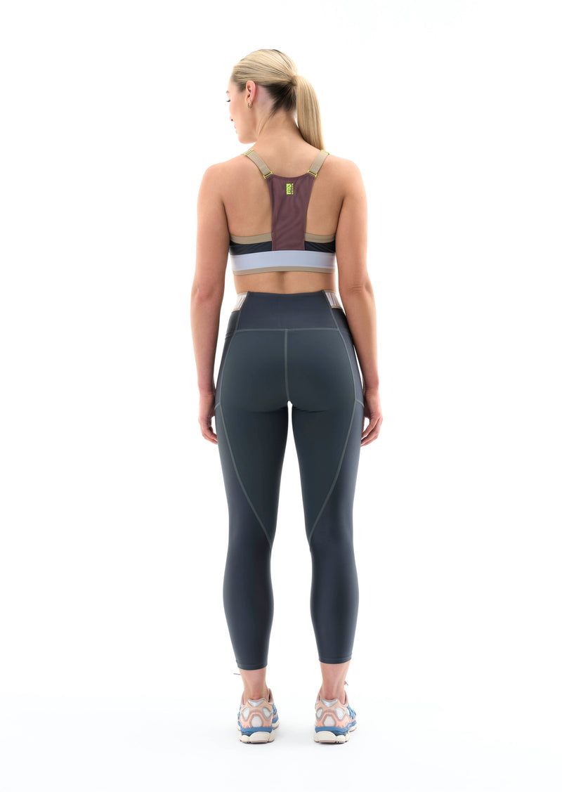 TERRAIN SPORTS BRA IN DARK SHADOW