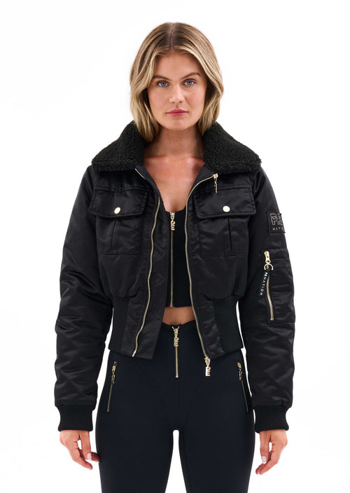 TWIST SERVE JACKET IN BLACK
