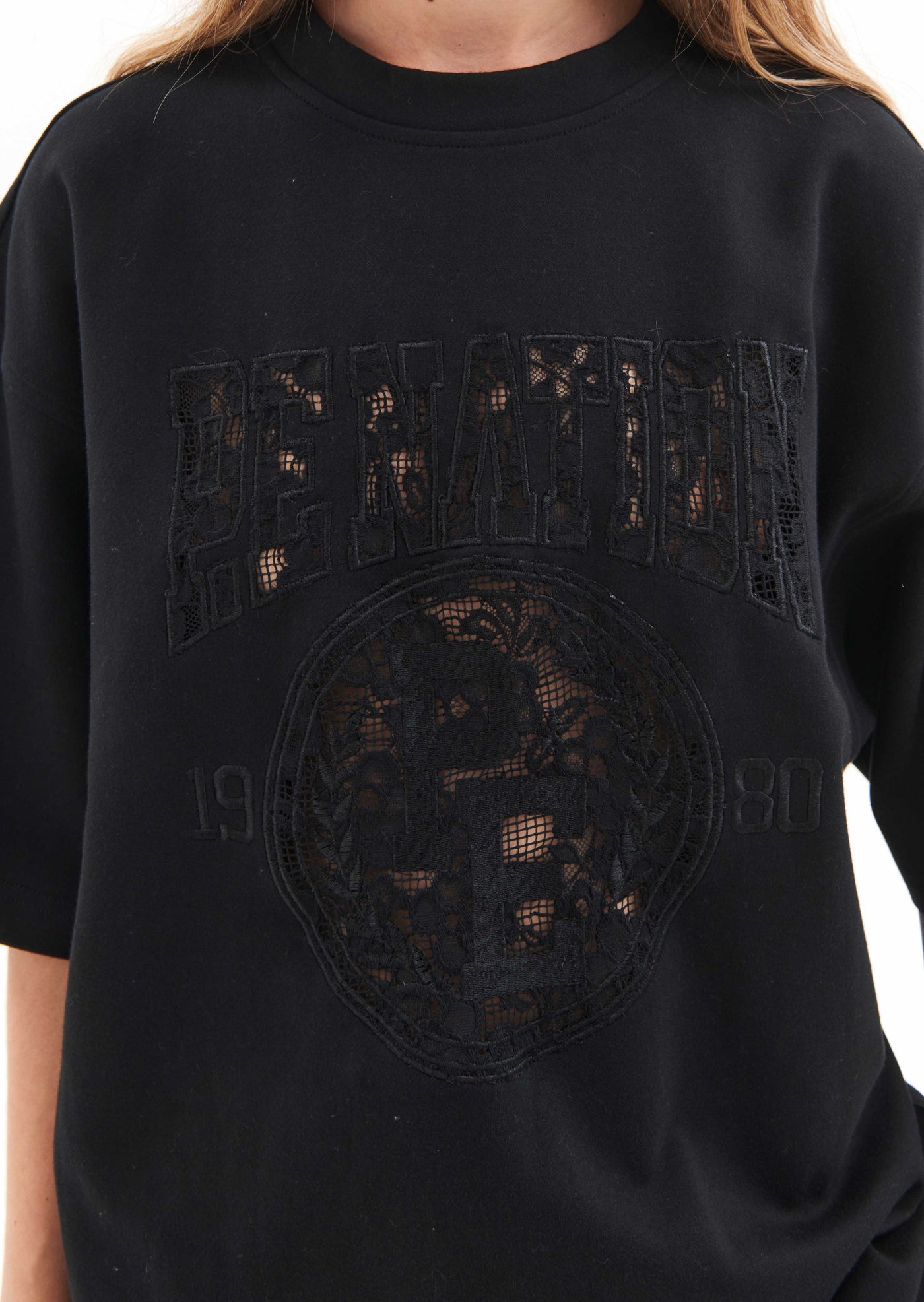 HIGH LINE TEE IN BLACK